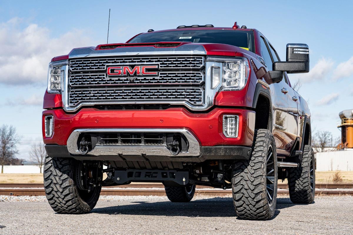 GMC Sierra 2500 HD Suspension Lift Kit - Rough Country - 5 Inch Lift Kit | NTD | V2 | w/ Overloads - '20-'25